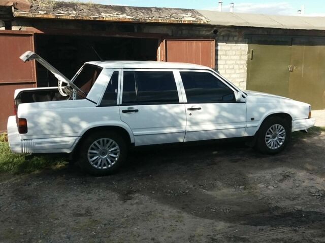 Білий Вольво 740, об'ємом двигуна 2.4 л та пробігом 20 тис. км за 5200 $, фото 7 на Automoto.ua