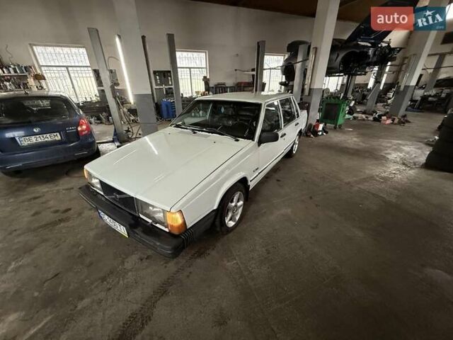 Білий Вольво 740, об'ємом двигуна 2.3 л та пробігом 422 тис. км за 2500 $, фото 10 на Automoto.ua