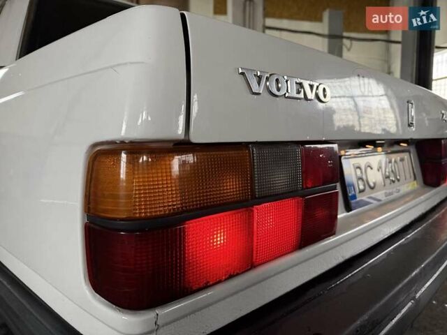 Білий Вольво 740, об'ємом двигуна 2.3 л та пробігом 422 тис. км за 2500 $, фото 8 на Automoto.ua