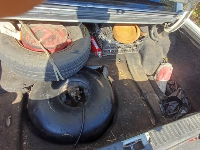 Белый Вольво 740, объемом двигателя 2.3 л и пробегом 10 тыс. км за 1300 $, фото 3 на Automoto.ua