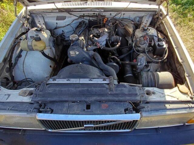 Белый Вольво 740, объемом двигателя 2.3 л и пробегом 10 тыс. км за 1300 $, фото 6 на Automoto.ua