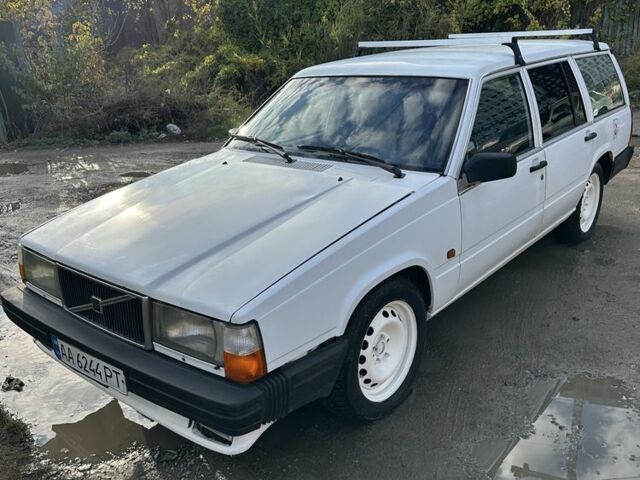 Белый Вольво 740, объемом двигателя 2.3 л и пробегом 280 тыс. км за 2000 $, фото 3 на Automoto.ua