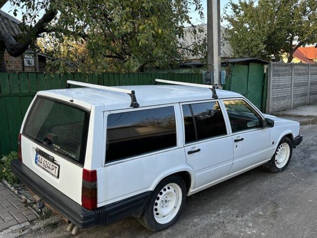 Белый Вольво 740, объемом двигателя 2.3 л и пробегом 280 тыс. км за 2000 $, фото 1 на Automoto.ua