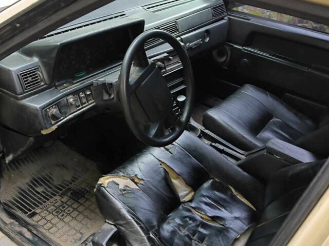 Бежевий Вольво 740, об'ємом двигуна 2.4 л та пробігом 340 тис. км за 1700 $, фото 5 на Automoto.ua