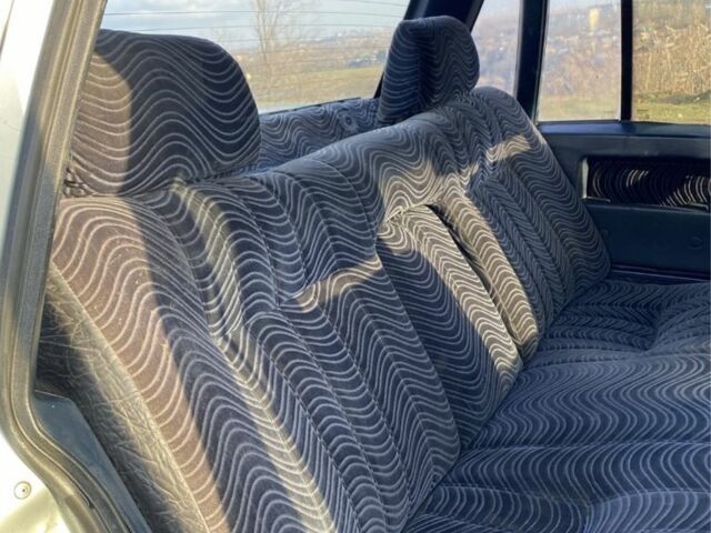 Серый Вольво 740, объемом двигателя 2.4 л и пробегом 360 тыс. км за 1500 $, фото 6 на Automoto.ua