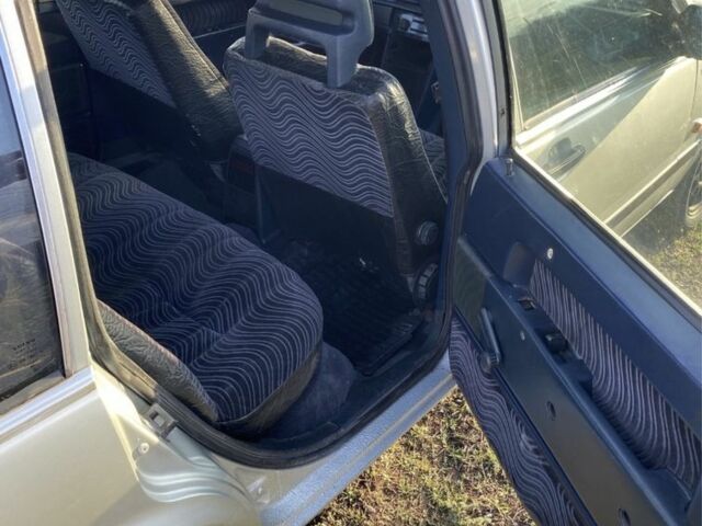 Серый Вольво 740, объемом двигателя 2.4 л и пробегом 360 тыс. км за 1500 $, фото 13 на Automoto.ua