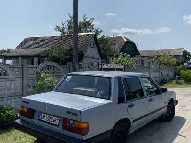 Серый Вольво 740, объемом двигателя 2.3 л и пробегом 500 тыс. км за 450 $, фото 4 на Automoto.ua