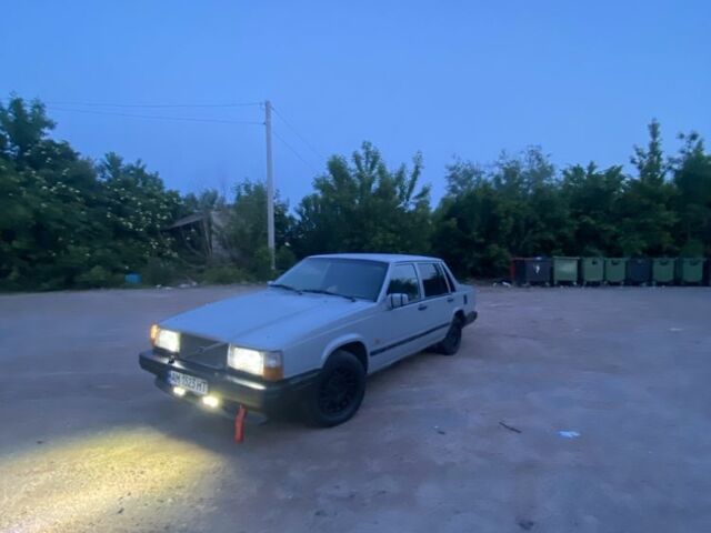 Серый Вольво 740, объемом двигателя 2.3 л и пробегом 500 тыс. км за 450 $, фото 6 на Automoto.ua