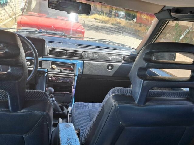 Сірий Вольво 740, об'ємом двигуна 2.3 л та пробігом 300 тис. км за 1105 $, фото 8 на Automoto.ua