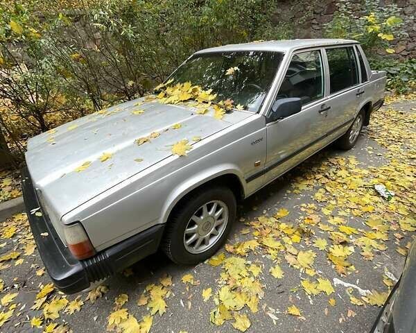 Сірий Вольво 740, об'ємом двигуна 2.38 л та пробігом 3 тис. км за 2900 $, фото 4 на Automoto.ua