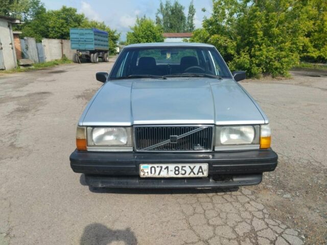 Сірий Вольво 740, об'ємом двигуна 0 л та пробігом 300 тис. км за 1250 $, фото 7 на Automoto.ua