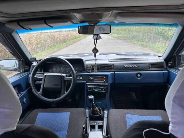 Серый Вольво 740, объемом двигателя 2.3 л и пробегом 400 тыс. км за 1300 $, фото 6 на Automoto.ua