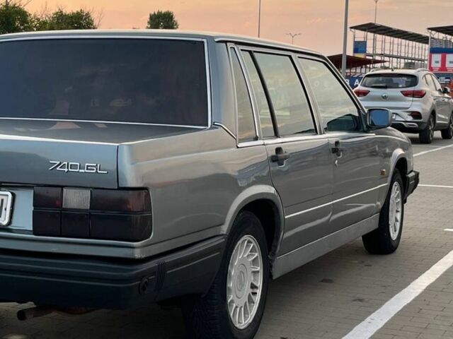 Серый Вольво 740, объемом двигателя 2.3 л и пробегом 300 тыс. км за 2200 $, фото 4 на Automoto.ua