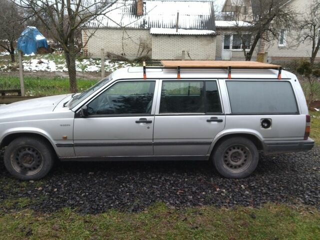 Серый Вольво 740, объемом двигателя 2.4 л и пробегом 500 тыс. км за 943 $, фото 1 на Automoto.ua