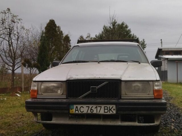 Серый Вольво 740, объемом двигателя 2.4 л и пробегом 500 тыс. км за 943 $, фото 2 на Automoto.ua
