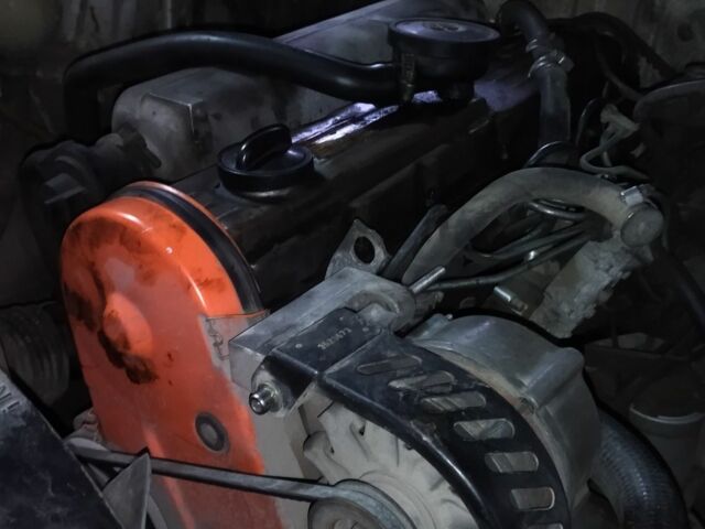 Серый Вольво 740, объемом двигателя 2.4 л и пробегом 500 тыс. км за 943 $, фото 9 на Automoto.ua