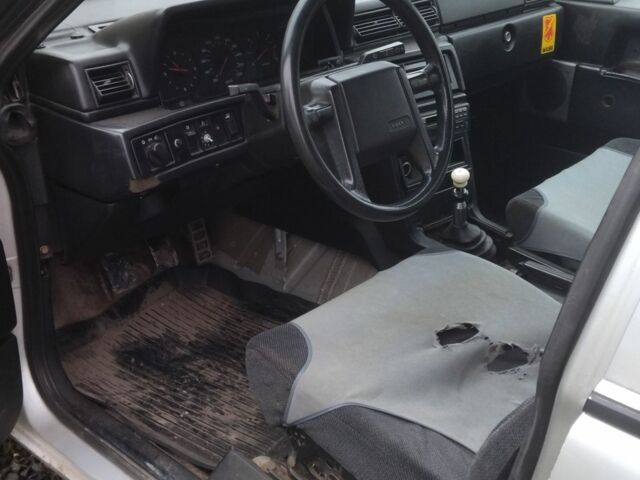 Серый Вольво 740, объемом двигателя 2.4 л и пробегом 500 тыс. км за 943 $, фото 6 на Automoto.ua