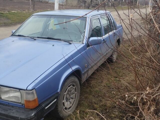 Синий Вольво 740, объемом двигателя 2.3 л и пробегом 400 тыс. км за 1000 $, фото 9 на Automoto.ua