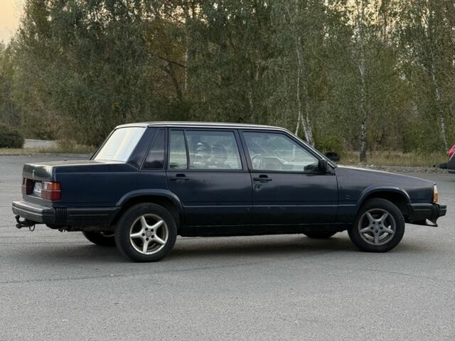 Синий Вольво 740, объемом двигателя 2 л и пробегом 777 тыс. км за 772 $, фото 10 на Automoto.ua