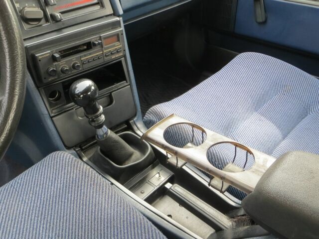 Синий Вольво 740, объемом двигателя 2.3 л и пробегом 1 тыс. км за 1700 $, фото 10 на Automoto.ua