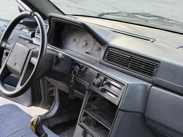 Синий Вольво 740, объемом двигателя 2 л и пробегом 777 тыс. км за 772 $, фото 12 на Automoto.ua