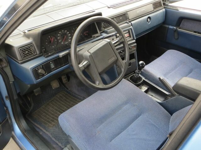 Синий Вольво 740, объемом двигателя 2.3 л и пробегом 1 тыс. км за 1700 $, фото 6 на Automoto.ua
