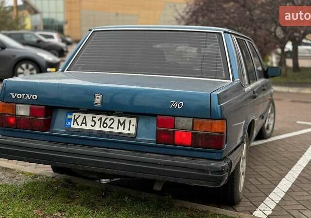 Синій Вольво 740, об'ємом двигуна 2.32 л та пробігом 384 тис. км за 1500 $, фото 1 на Automoto.ua