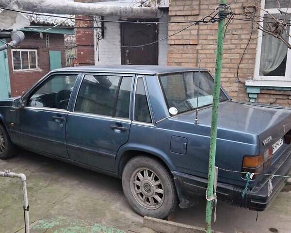 Синий Вольво 740, объемом двигателя 2.4 л и пробегом 5 тыс. км за 4000 $, фото 4 на Automoto.ua