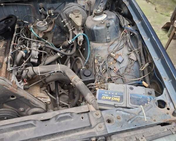 Синий Вольво 740, объемом двигателя 2.4 л и пробегом 5 тыс. км за 4000 $, фото 8 на Automoto.ua