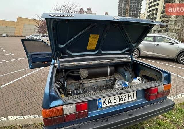 Синій Вольво 740, об'ємом двигуна 2.32 л та пробігом 384 тис. км за 1500 $, фото 13 на Automoto.ua