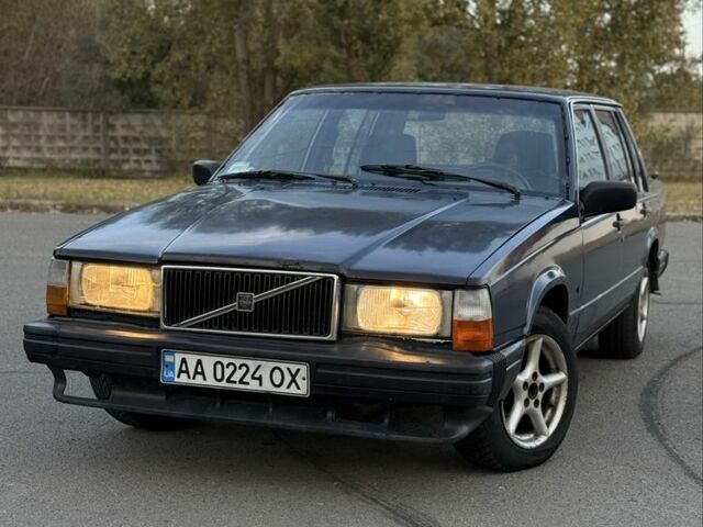 Синий Вольво 740, объемом двигателя 2 л и пробегом 777 тыс. км за 772 $, фото 11 на Automoto.ua