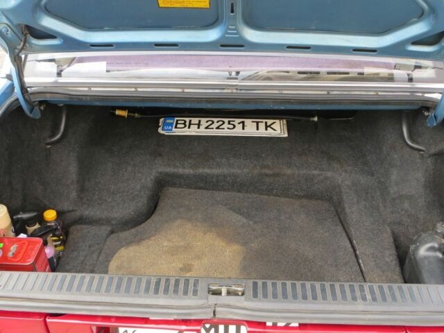 Синий Вольво 740, объемом двигателя 2.3 л и пробегом 1 тыс. км за 1700 $, фото 19 на Automoto.ua