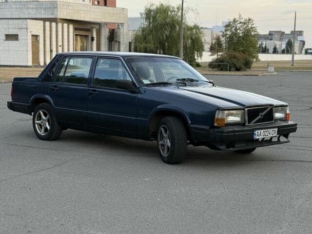 Синий Вольво 740, объемом двигателя 2 л и пробегом 777 тыс. км за 772 $, фото 3 на Automoto.ua