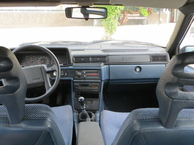 Синий Вольво 740, объемом двигателя 2.3 л и пробегом 1 тыс. км за 1700 $, фото 12 на Automoto.ua