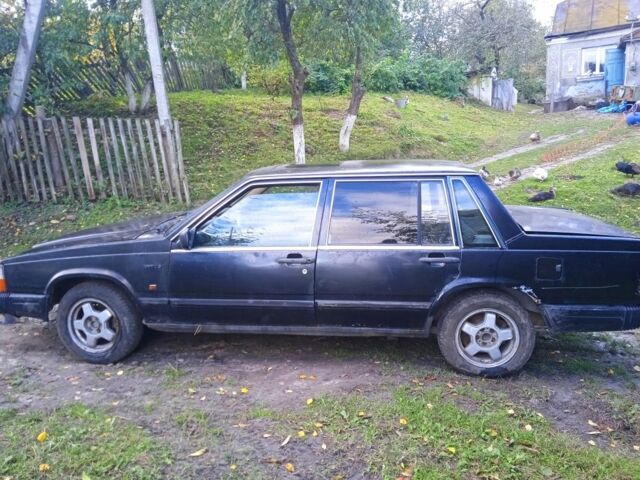 Синій Вольво 740, об'ємом двигуна 2 л та пробігом 345 тис. км за 700 $, фото 2 на Automoto.ua