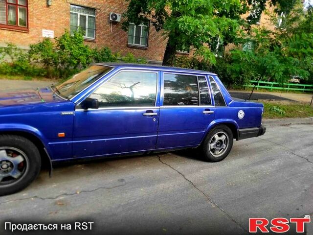 Синий Вольво 740, объемом двигателя 2.4 л и пробегом 0 тыс. км за 1300 $, фото 2 на Automoto.ua