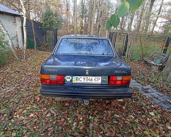 Синий Вольво 740, объемом двигателя 2.3 л и пробегом 630 тыс. км за 950 $, фото 4 на Automoto.ua