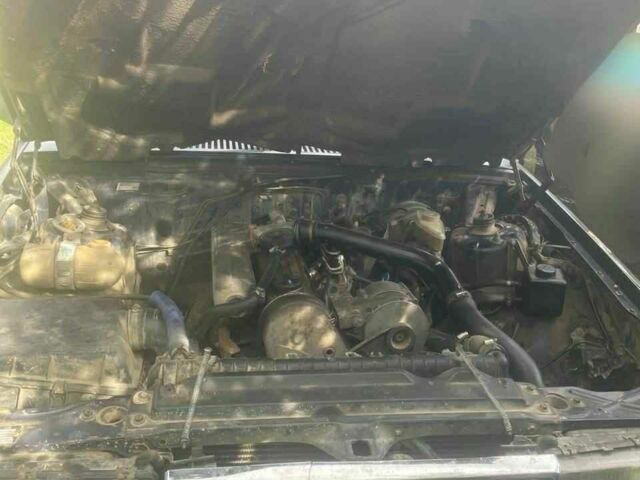 Синий Вольво 740, объемом двигателя 2.4 л и пробегом 450 тыс. км за 900 $, фото 4 на Automoto.ua