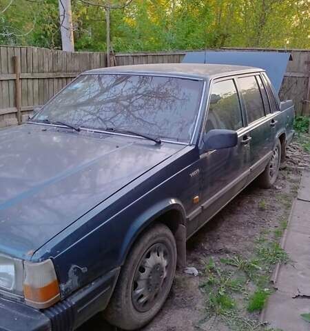 Синій Вольво 740, об'ємом двигуна 2.3 л та пробігом 300 тис. км за 900 $, фото 4 на Automoto.ua