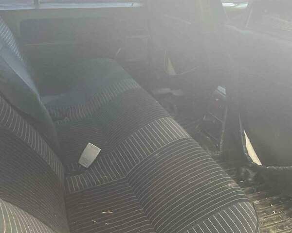 Синій Вольво 740, об'ємом двигуна 2.4 л та пробігом 450 тис. км за 900 $, фото 5 на Automoto.ua