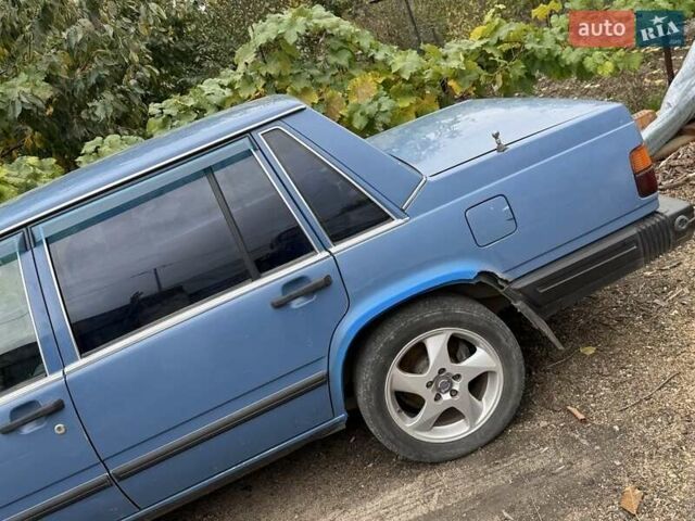 Синий Вольво 740, объемом двигателя 2 л и пробегом 350 тыс. км за 1350 $, фото 13 на Automoto.ua