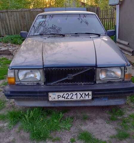 Синій Вольво 740, об'ємом двигуна 2.3 л та пробігом 300 тис. км за 900 $, фото 3 на Automoto.ua