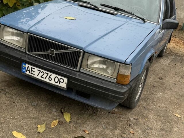 Синий Вольво 740, объемом двигателя 2 л и пробегом 350 тыс. км за 1350 $, фото 15 на Automoto.ua