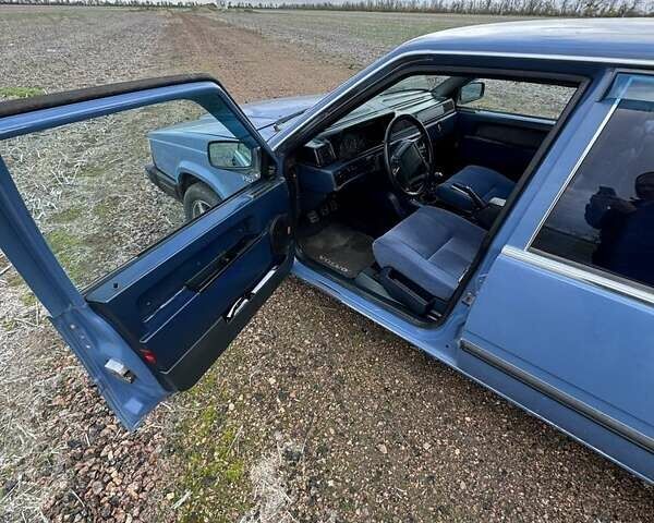 Синий Вольво 740, объемом двигателя 2 л и пробегом 350 тыс. км за 1350 $, фото 7 на Automoto.ua