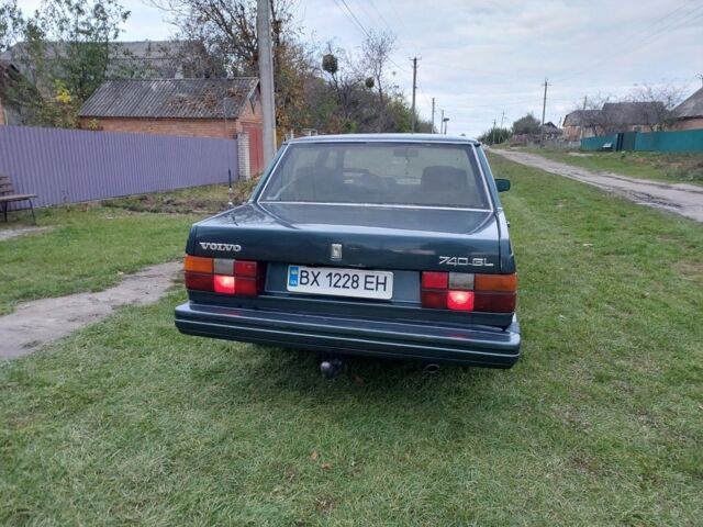 Зеленый Вольво 740, объемом двигателя 2.3 л и пробегом 318 тыс. км за 1200 $, фото 4 на Automoto.ua