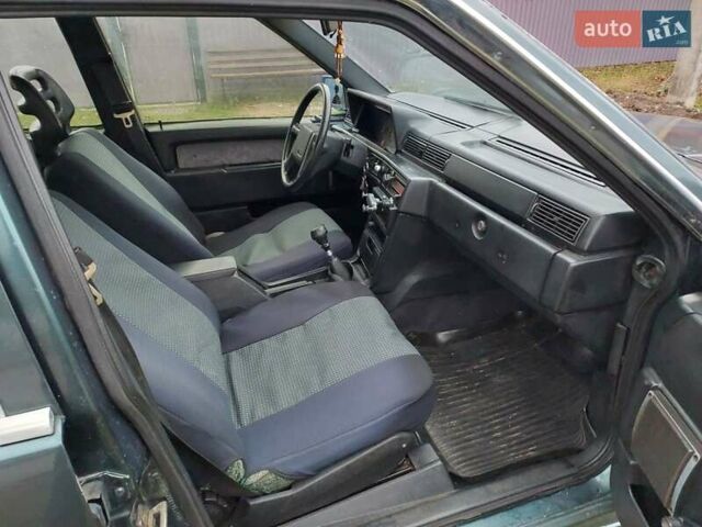 Вольво 740 1991 в Виннице на Automoto.ua Зеленый Вольво 740, объемом двигателя 2.3 л и пробегом 356 тыс. км за 1400 $, фото 1 на Automoto.ua