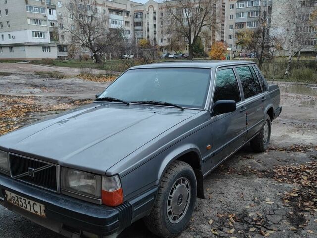 Серый Вольво 760, объемом двигателя 2.3 л и пробегом 400 тыс. км за 1000 $, фото 1 на Automoto.ua