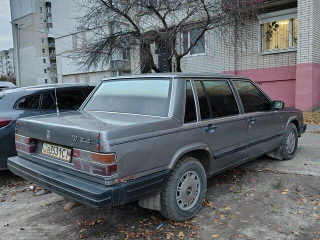 Серый Вольво 760, объемом двигателя 2.3 л и пробегом 400 тыс. км за 1000 $, фото 2 на Automoto.ua