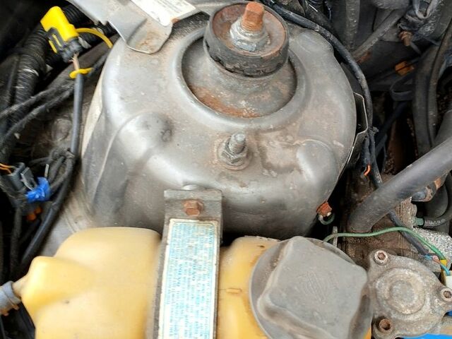 Серый Вольво 760, объемом двигателя 2.3 л и пробегом 252 тыс. км за 1670 $, фото 6 на Automoto.ua