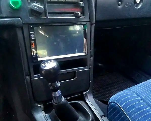 Серый Вольво 760, объемом двигателя 2.3 л и пробегом 250 тыс. км за 1000 $, фото 4 на Automoto.ua